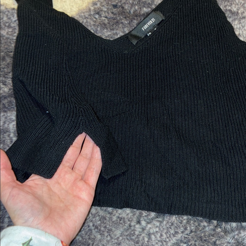 Black Ribbed Crop Top - Picture 2 of 2